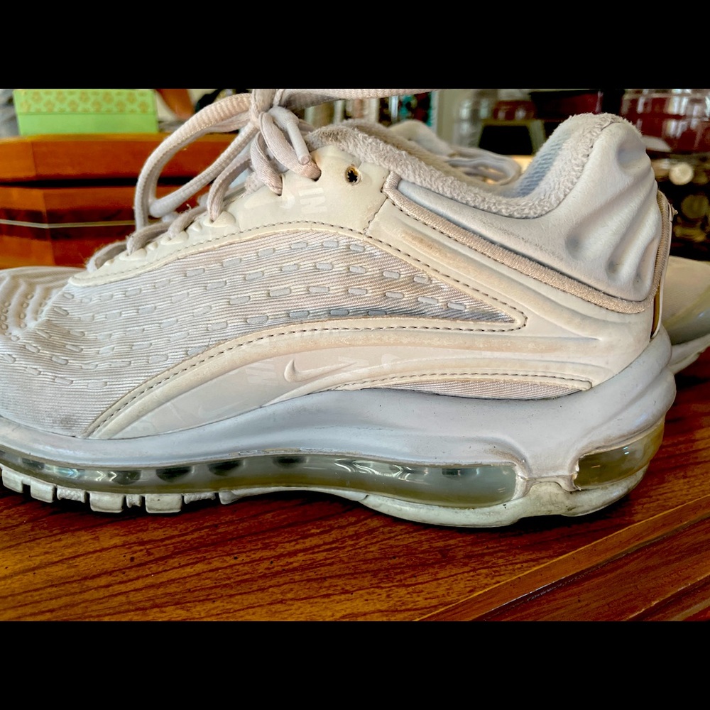 NIKE - Picture 4 of 5